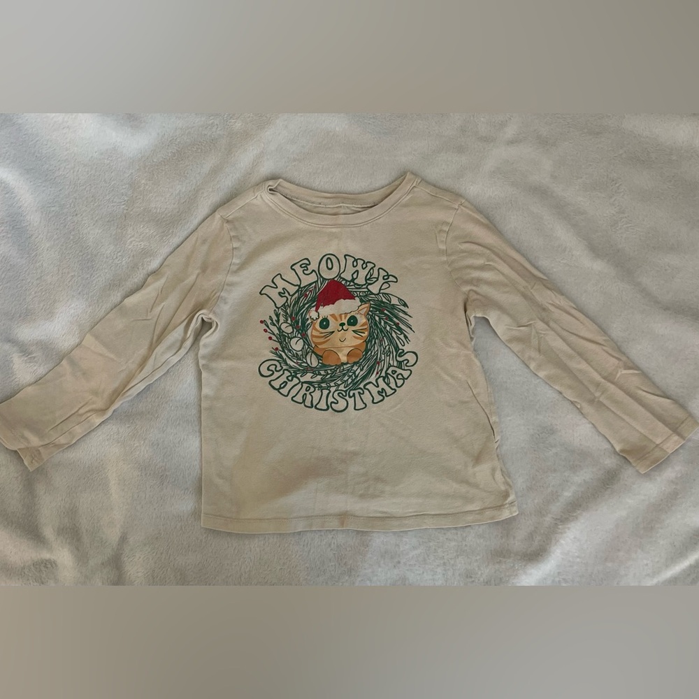 Old Navy Cream Meowy Christmas Cat Tee